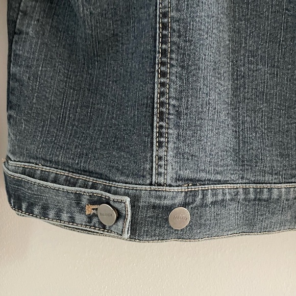 Tahari  jeans jacket size XS - Picture 6 of 7